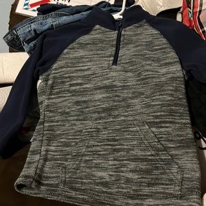 Boys size 3t sweater